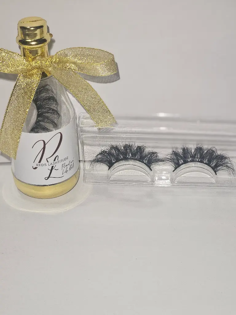 Red'S Signature Lash
